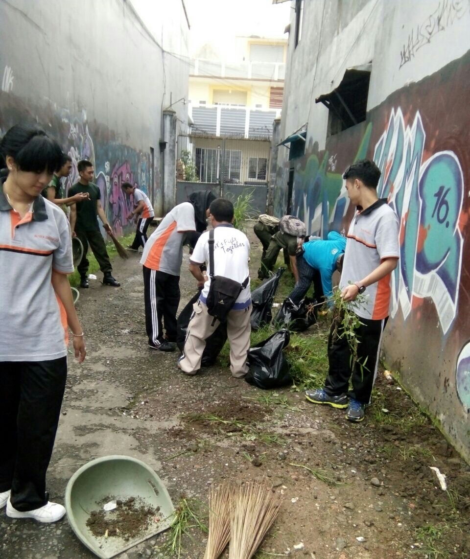 IMWI dan PWI Kota Sukabumi Realisasikan Gerakan Indonesia Bersih