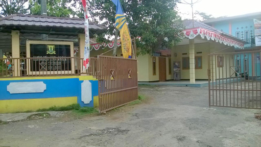 Realisasikan Bangub 2017, Desa Kertaraharja Banguna Gedung Desa