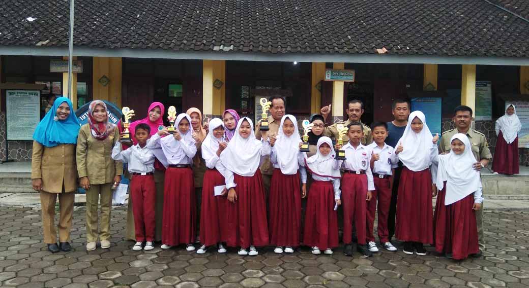 SDN 2 Cikembar Raih Sejumlah Piala Penghargaan di 2018