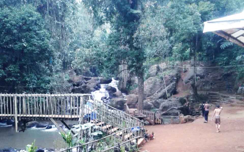 Pemdes Ciengan Gali Potensi Destinasi Wisata Curug Pameungpek dan Curug Luhur