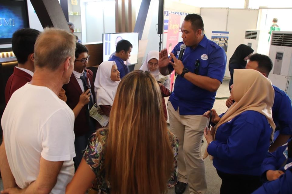 Stand Biru Kominfo Jadi Favorit di Pekan Raya ke-4 Kabupaten Sukabumi