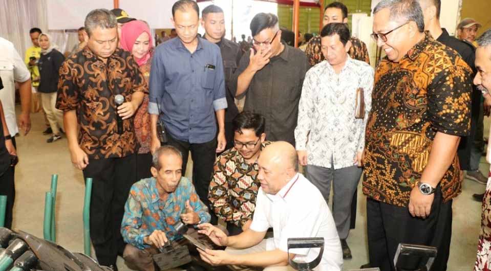 Bupati Sukabumi Dampingi Mentreri Koprasi dan UKM