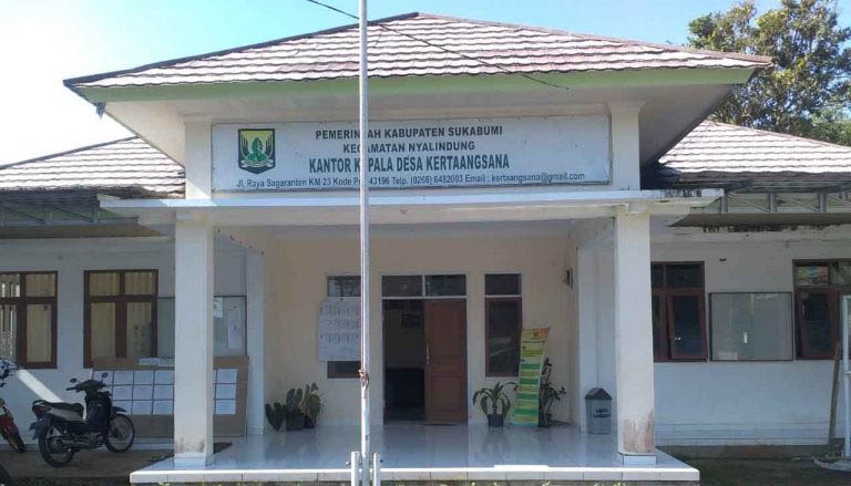 Melalui Program Jumling, Pemdes Kertaangsana Lakukan Blusukan