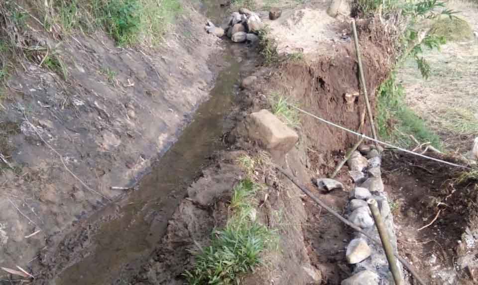 Saluran Irigasi Pasirgabug Bojongkalong Jebol Tergerus Tanah Longsor