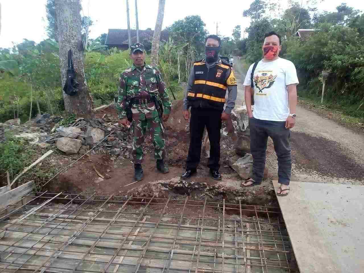Sebanyak 112 KPM di Desa Bojongkalong Terima Bansos Perovinsi Jabar