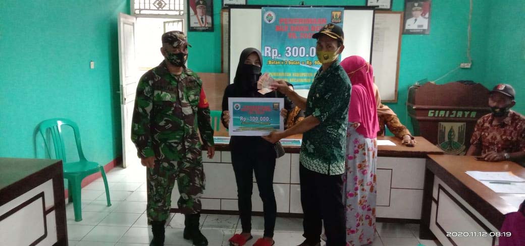 Pemdes Girijaya Gulirkan BLT DD 2020