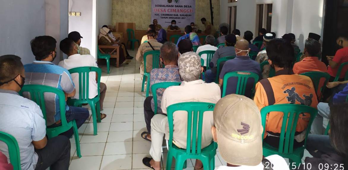 Ratusan Lembaga Desa Cimanggu Sumringah Terima Insentif Jelang Hari Raya Idul Fitri