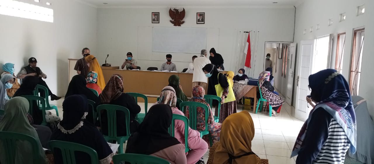 Pemdes Perbawati Salurkan BLT DD 2022 Tahap Satu 2022