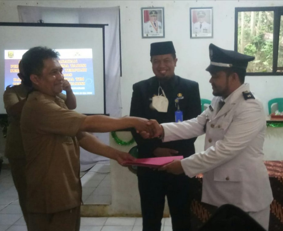 Sertijab Kades Tarisi Periode 2022-2028 Digelar di Balai Pertemuan Desa Tarisi