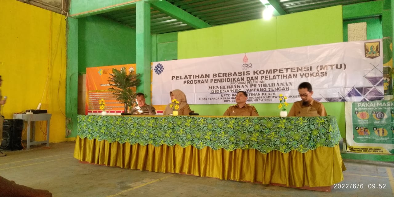 Disnakertrans Buka Pelatihan Berbasis Kompetensi Di Desa Jampangtengah ...