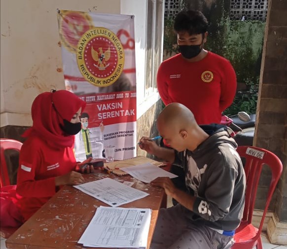 Vaksinasi Booster Kembali Digencarkan Pemdes Bojongkembar Bersama BIN 