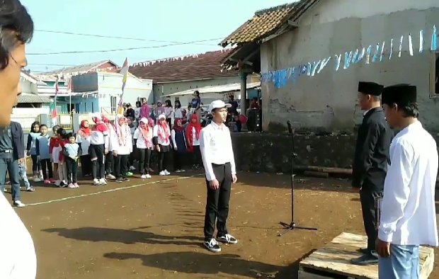 Meriahkan HUT RI ke 77, Warga Desa Sukalarang Gelar Mabar 77 Nasi Liwet