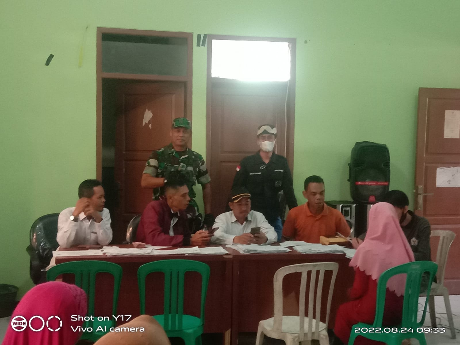 Senyum Para KPM di Desa Kertaangsana Terpancar Saat Pembagian BLT DD Juli-Agustus