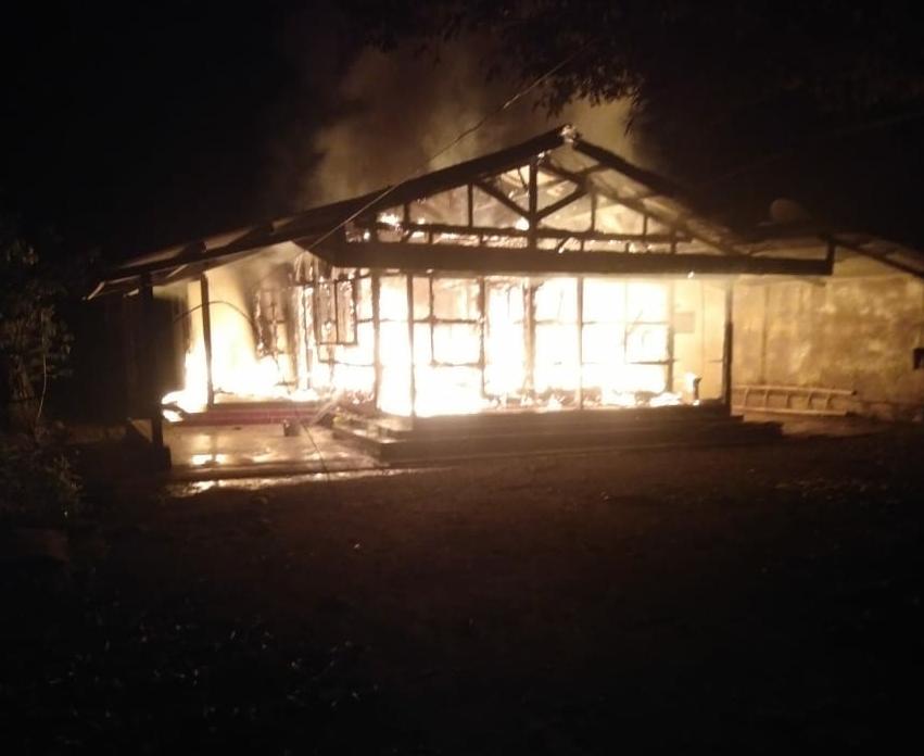 Satu Unit Rumah Semi Permanen Ludes Terbakar di Desa Cibolang