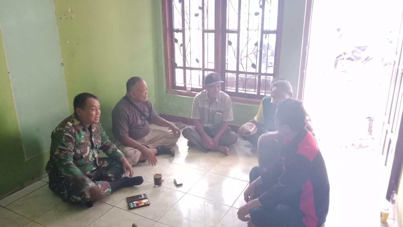 Monitoring Desa Binaan, Babinsa Rambay Koramil 0622-12/Tegalbuleud Giat Komsos