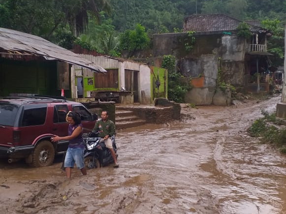 Banjir Cibitung Surut, Delapan Rumah Hanyut Terseret Arus
