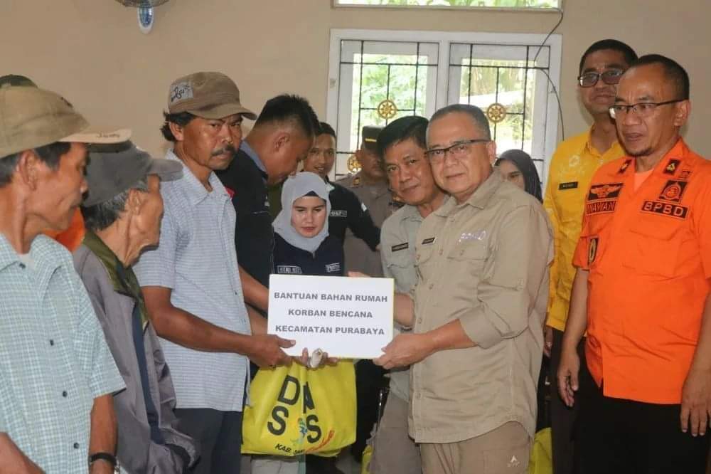 Korban Bencana Alam di Purabaya Terima Bantuan Pemkab Sukabumi 