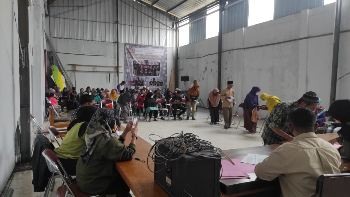 Pemdes Nyalindung Salurkan BLT Dana Desa Kepada 131 KPM