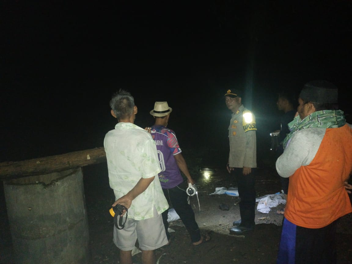 Sungai Cibareno Meluap, Polsek Cisolok Siaga Pantau Situasi