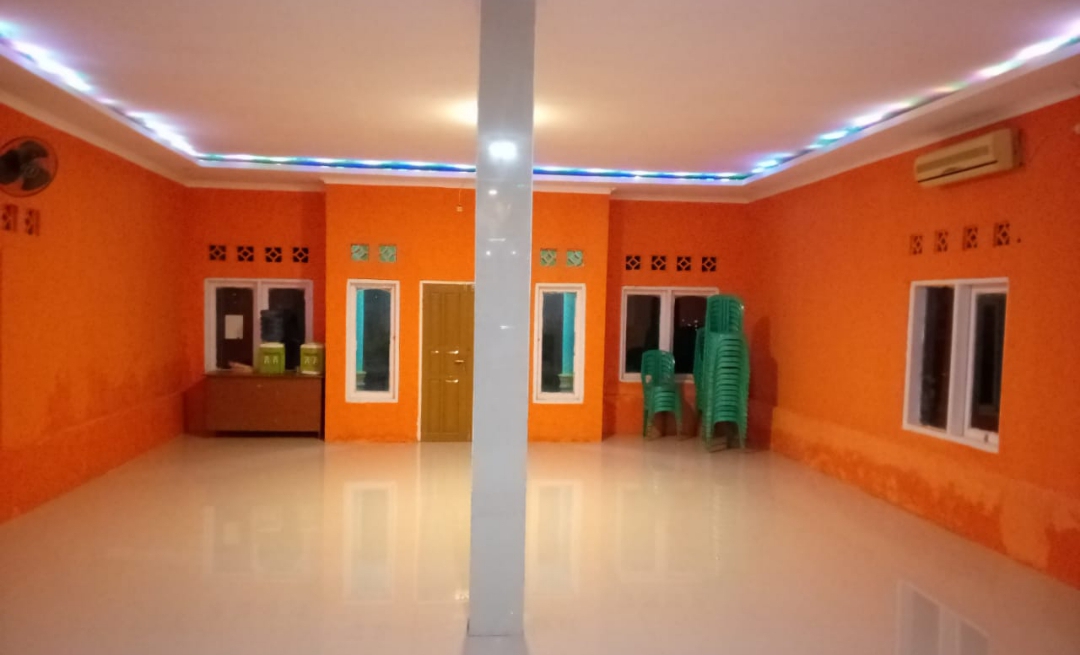 Gunakan Dana Banprov, Pemdes Limusnunggal Renovasi Kantor Desa