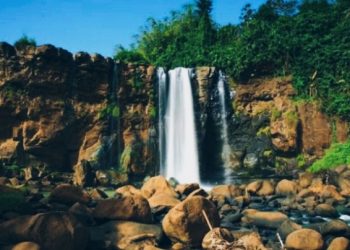 Curug Awang Geopark Ciletuh, Miniatur Air Terjun Niagara Amerika di Sukabumi