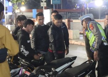 Gunakan Knalpot Brong, Puluhan Motor dan Mobil Ditilang Polisi