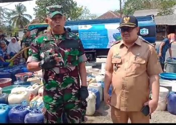 Peringati HUT TNI ke-78, Koramil 0622-03/Warungkiara Kucurkan 6.000 Liter Air Bersih