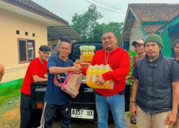 Korban Bencana di Bojongkembar Dapat Bantuan dari TikTokers Gunawan ‘Sadbor’
