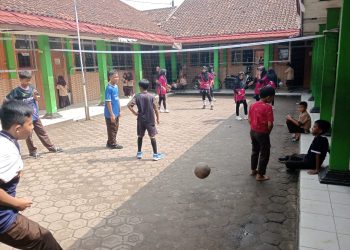 SDN 2 Gunungguruh Raih Juara 1 Lomba Ngadongeng Putri FTBI Tingkat Kecamatan