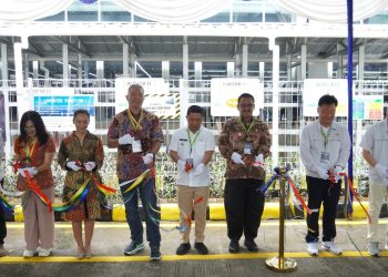 Bupati Resmikan Pembangkit Listrik Tenaga Surya Atap, Dukung Pengurangan Emisi Rumah Kaca