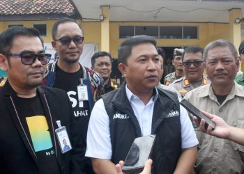 Wabup Apresiasi Kepedulian BSI Bantu Penyintas Banjir di Kecamatan Cisolok