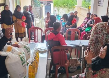 Pemdes Karawang Tuntaskan Penyaluran Bantuan Pangan untuk 361 KPM