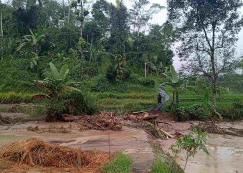 Banjir dan Longsor Putus Akses Jalan dan Jembatan di Desa Bojongsari