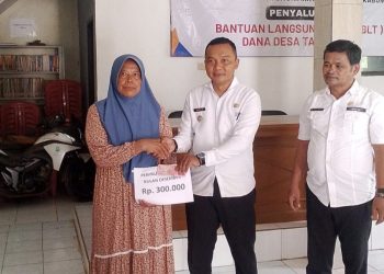 Camat Warungkiara Hadiri Penyaluran BLT DD di Desa Bojongkerta